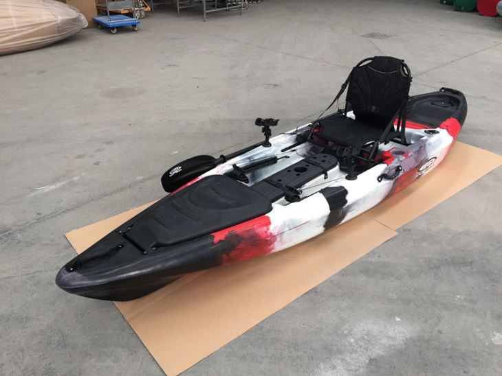 Rotomold Plastic Kayak